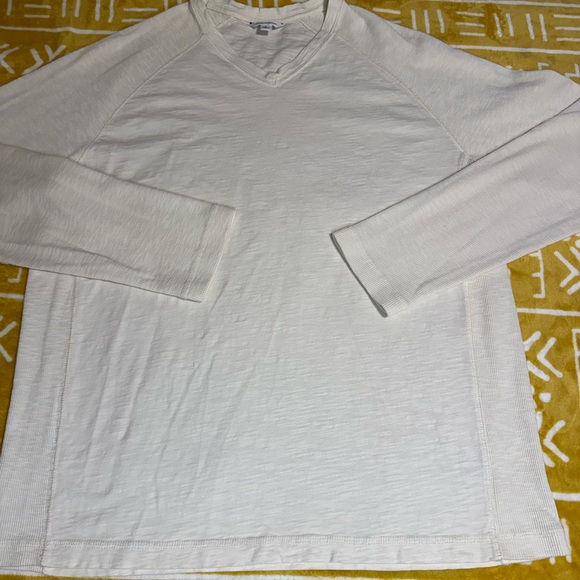 Calvin Klein Other - Calvin Klein 100% Breathable Natural Cotton V-neck Shirt Sz LG. Perfect Cond!